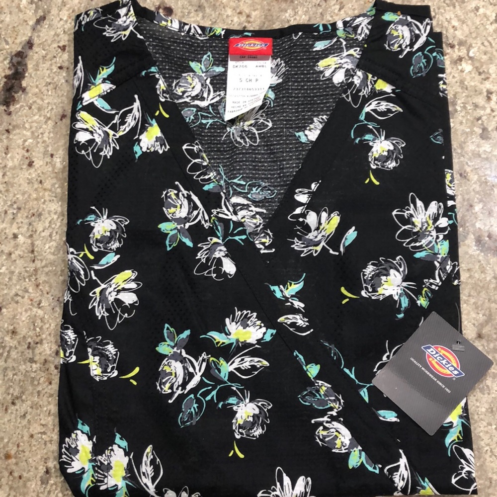 Dickies Scrub Top